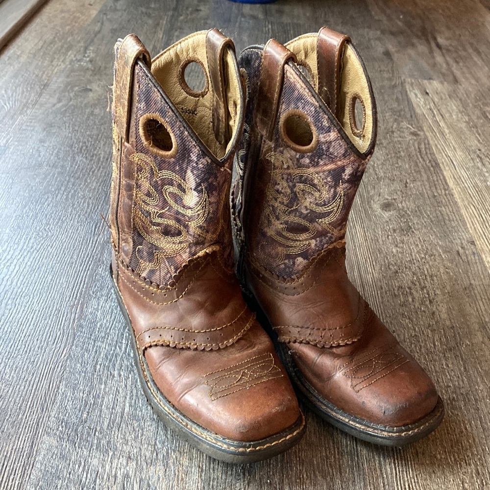 Smokey Mountain leather boots, boys Size 1 D Style 3350C